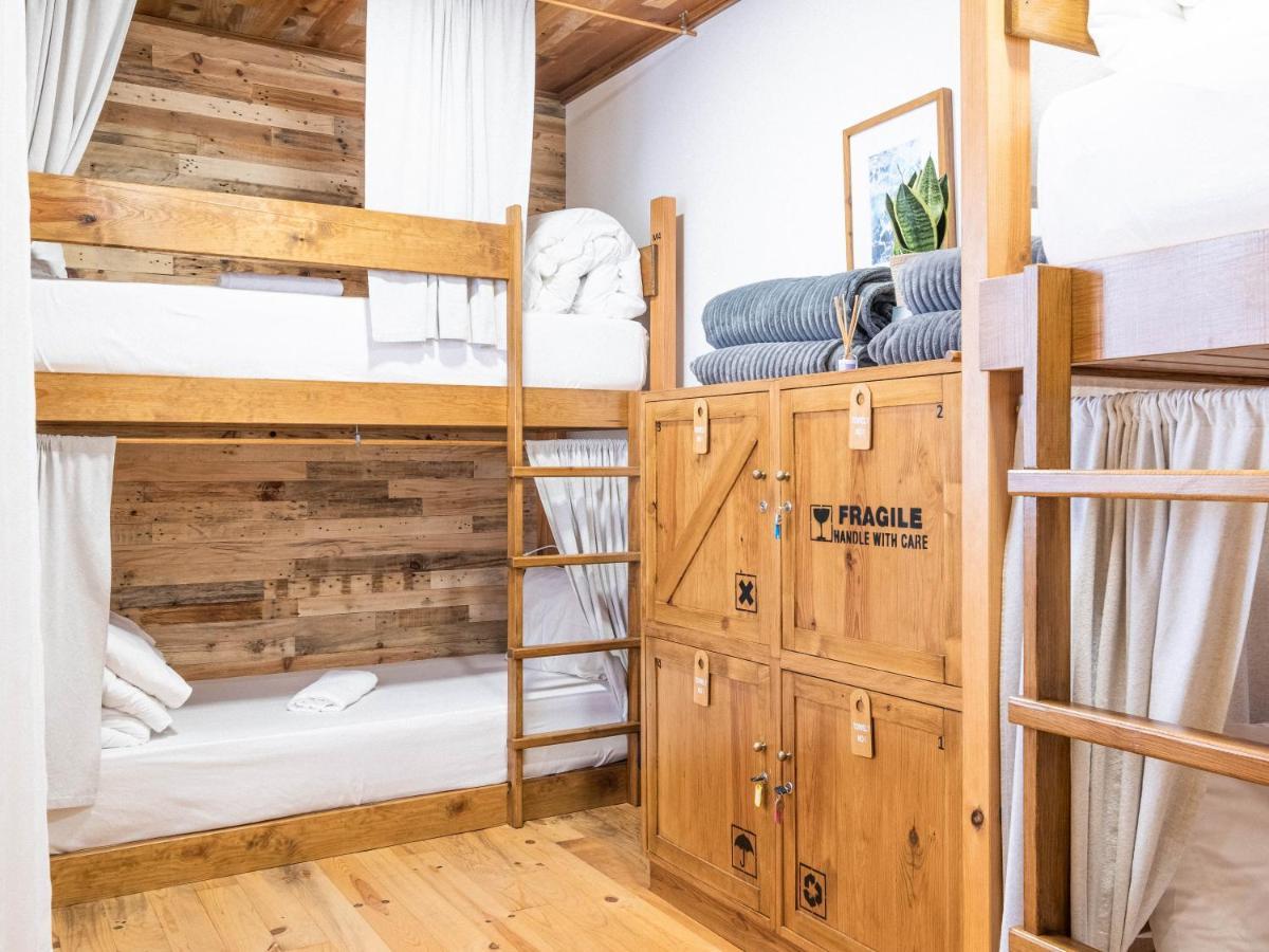 Castaway Hostel Baleal Exterior photo